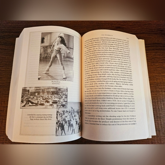 Jane Fonda -My Life So Far - Picture 2 of 3